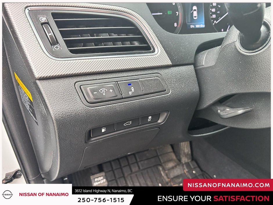 2017 Hyundai Sonata Base-33