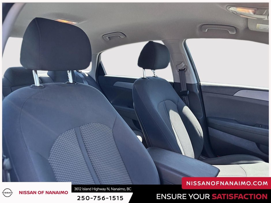 2019 Hyundai Sonata Essential-34