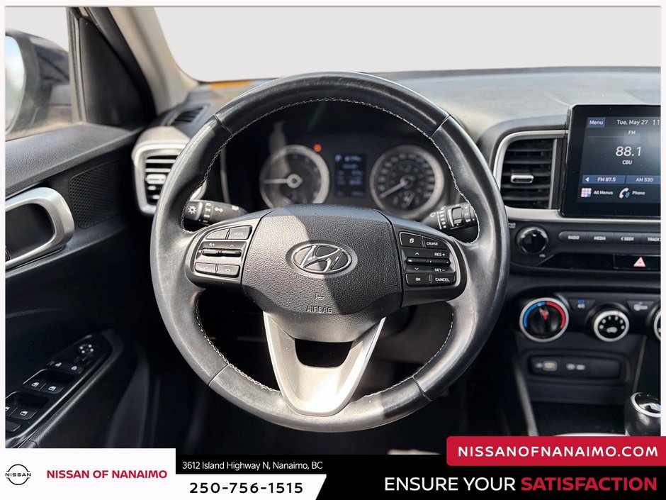 2022 Hyundai Venue Preferred-13