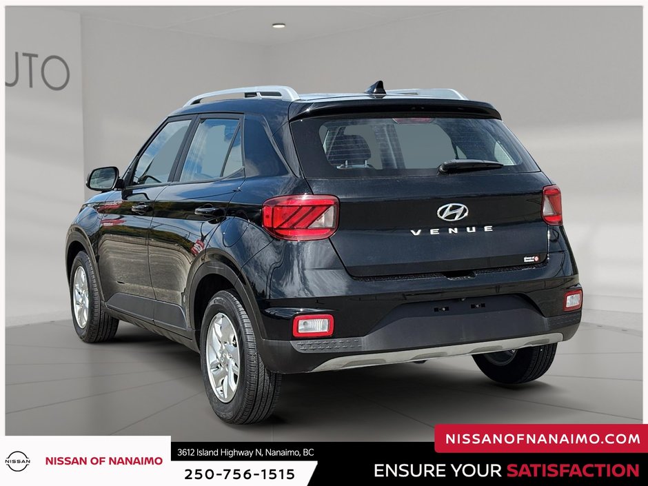 2022 Hyundai Venue Preferred-6