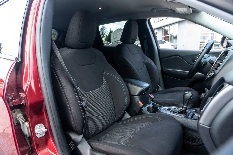 2019 Jeep Cherokee Sport-8