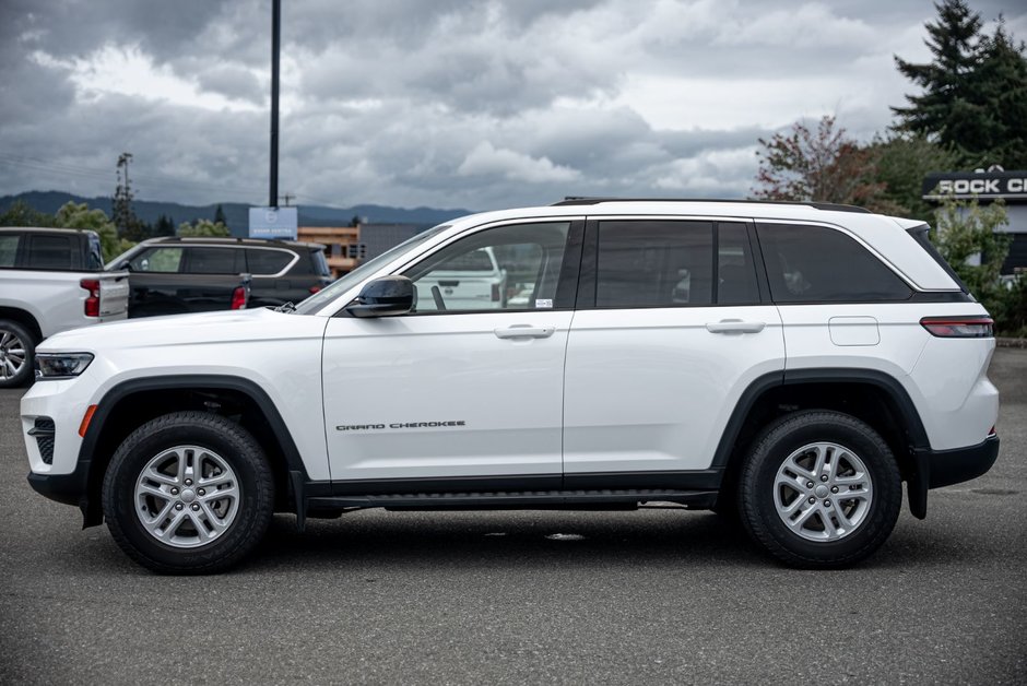 2023 Jeep Grand Cherokee Laredo-3