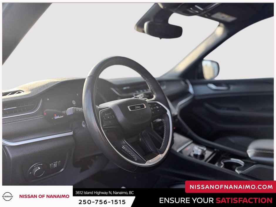 2023 Jeep Grand Cherokee Altitude-19