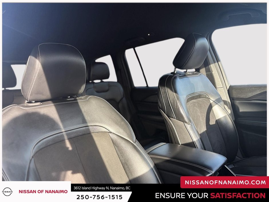 2023 Jeep Grand Cherokee Altitude-21