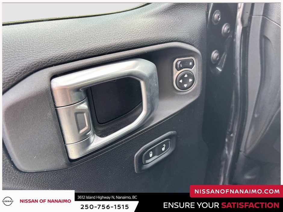 2023 Jeep Wrangler Sport-23