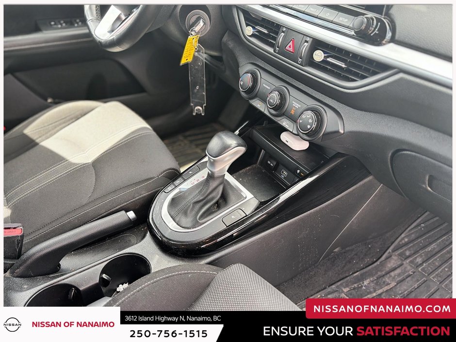2023 Kia Forte EX-17