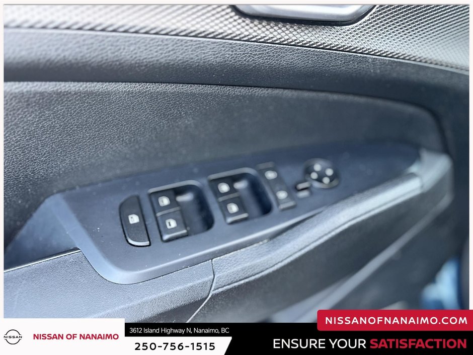 2023 Kia Sportage LX-26