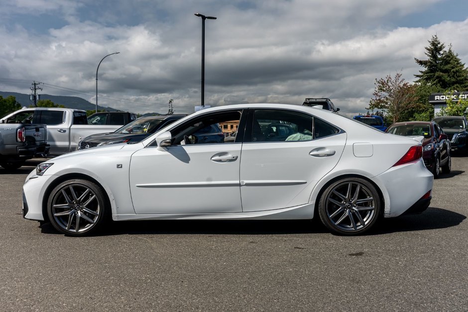 2017 Lexus IS 300-10