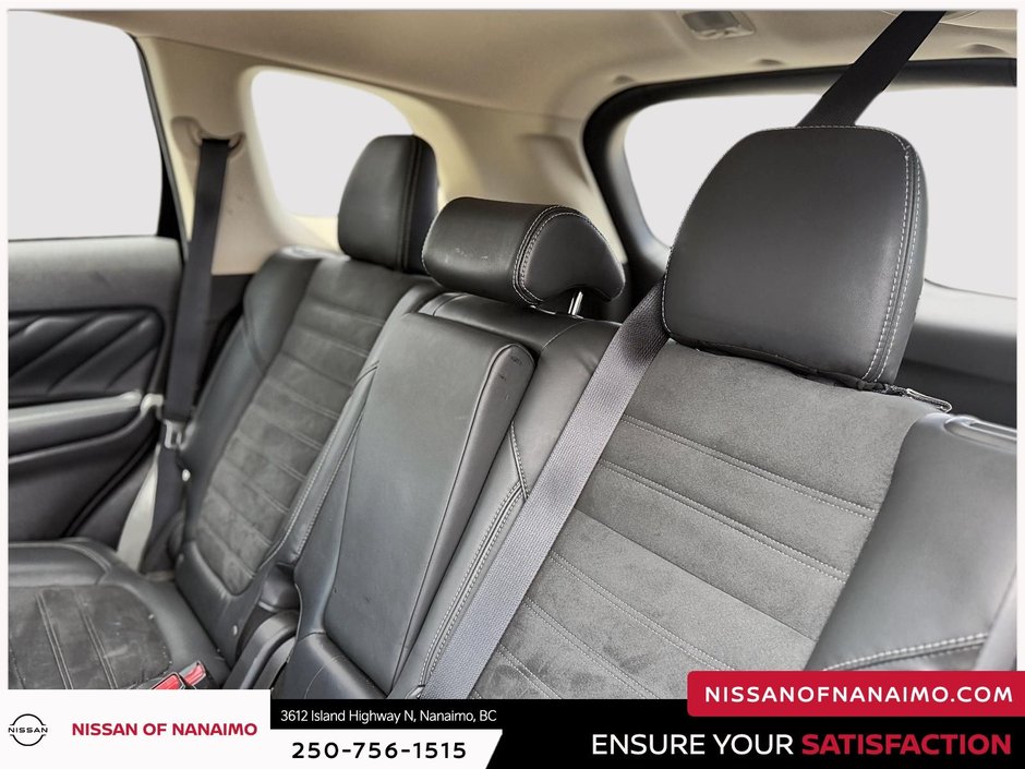 2020 Mitsubishi Outlander PHEV SEL-28