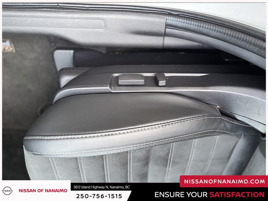 2022 Mitsubishi Outlander PHEV SE-10