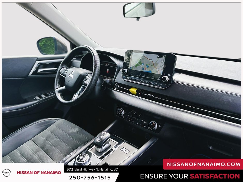 2023 Mitsubishi OUTLANDER PHEV-24