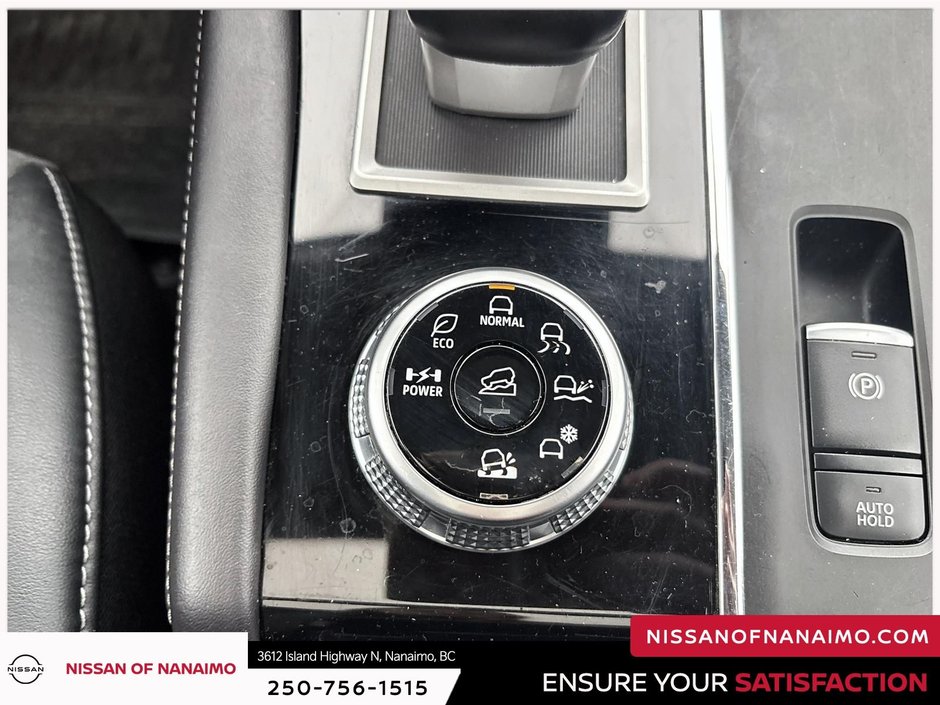 2023 Mitsubishi Outlander PHEV LE-26