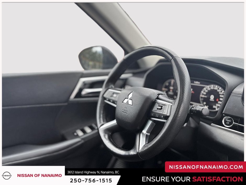 2023 Mitsubishi Outlander PHEV LE-37