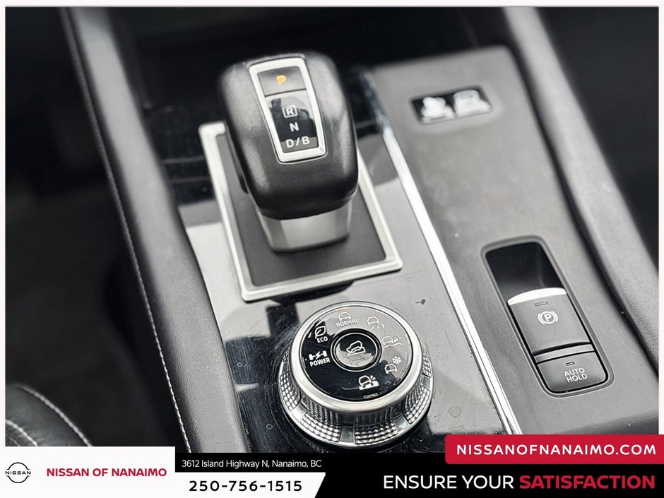 2023 Mitsubishi Outlander PHEV LE-28