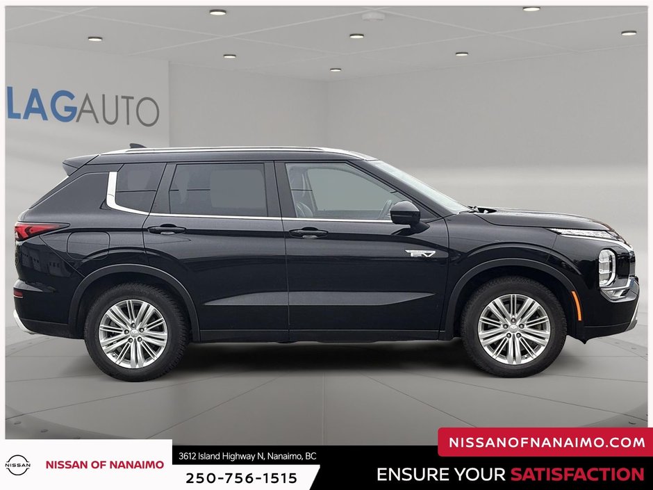 2023 Mitsubishi Outlander PHEV LE-3