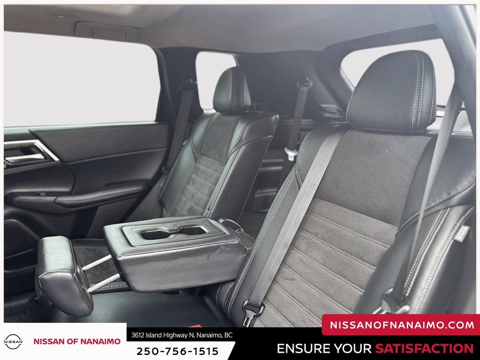 2023 Mitsubishi Outlander PHEV LE-42