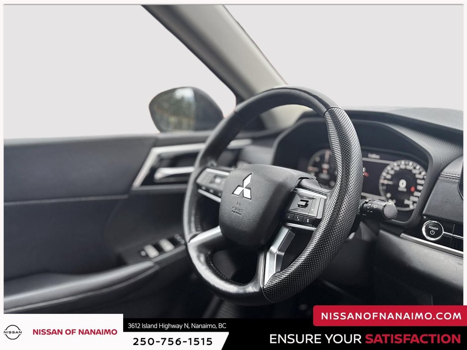 2023 Mitsubishi Outlander PHEV LE-20