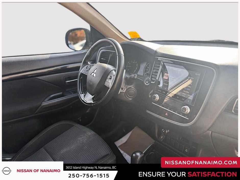 2020 Mitsubishi Outlander SE-19