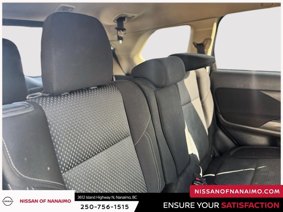 2020 Mitsubishi Outlander SE-8