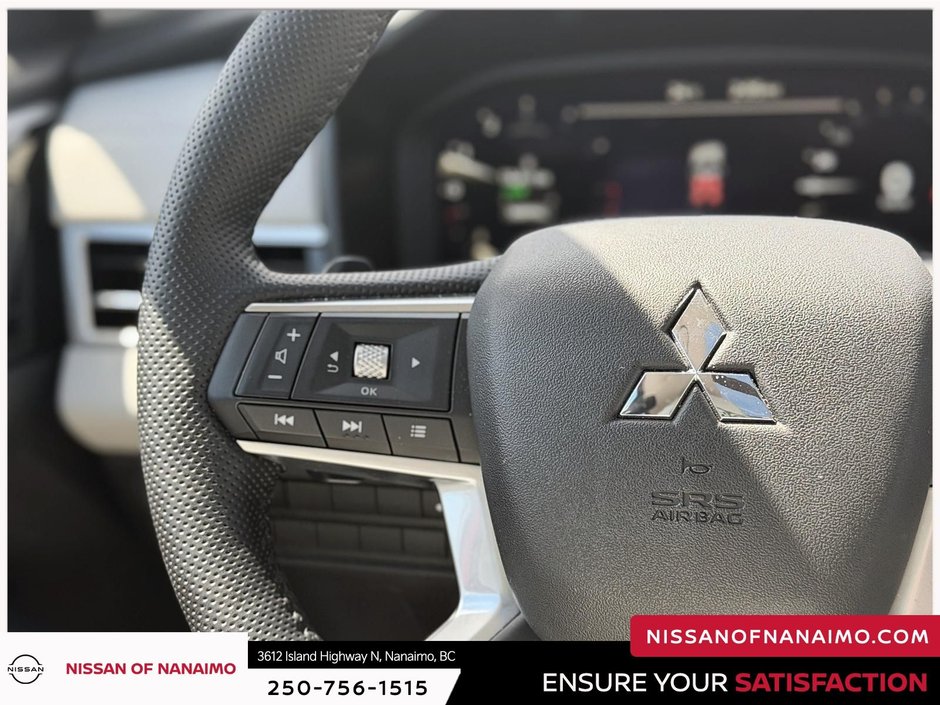 2025 Mitsubishi Outlander SE-26