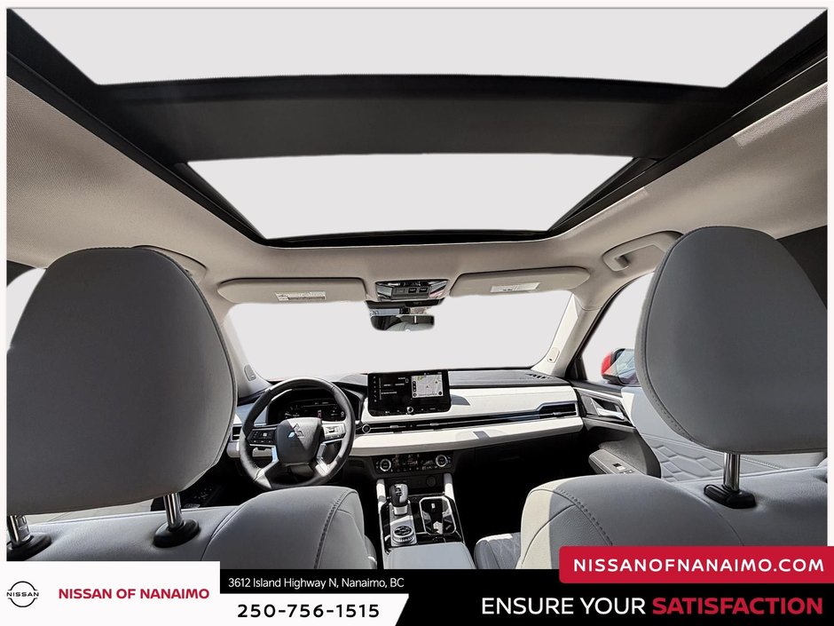 2025 Mitsubishi Outlander SE-17