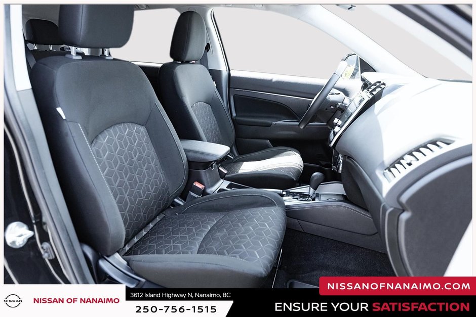 2023 Mitsubishi RVR SE-19