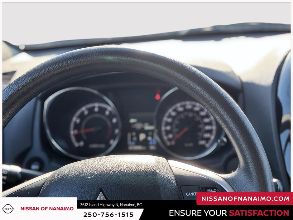 2024 Mitsubishi RVR ES-17