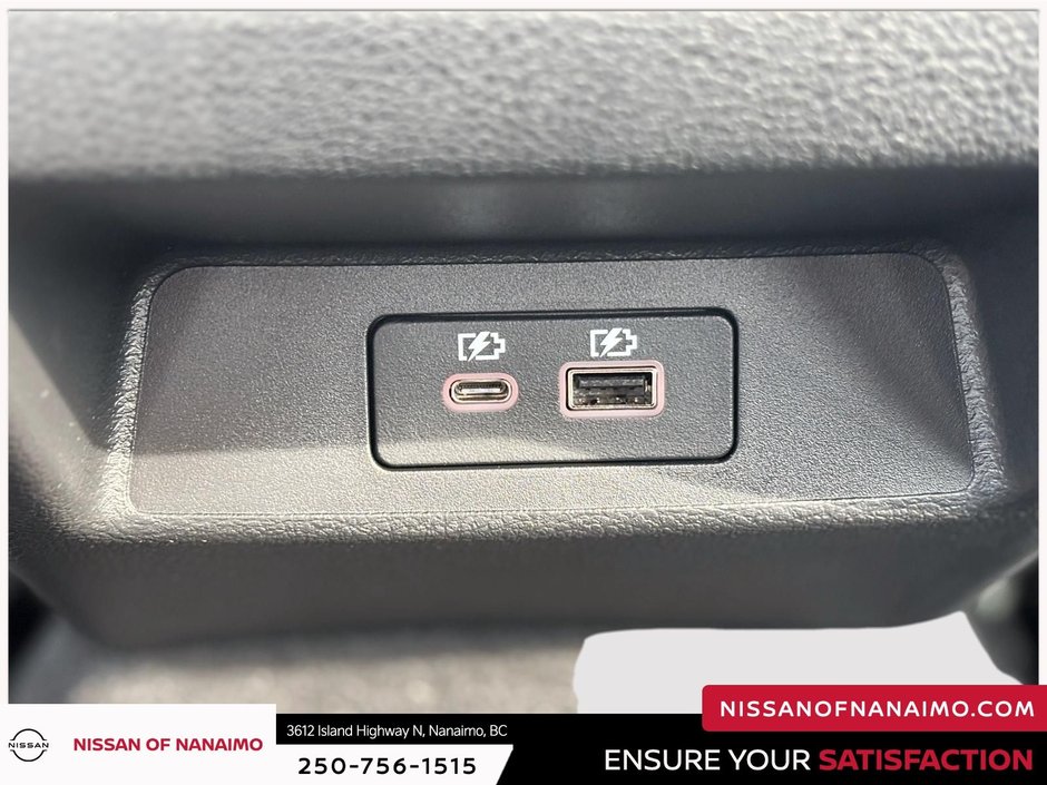 2023 Nissan Altima Platinum-34