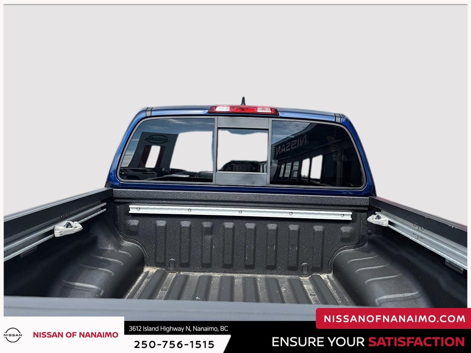 2022 Nissan Frontier PRO-4X-8
