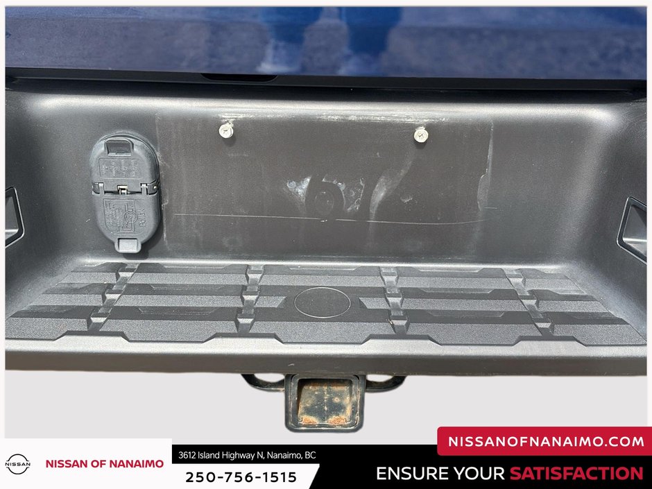 2022 Nissan Frontier PRO-4X-7