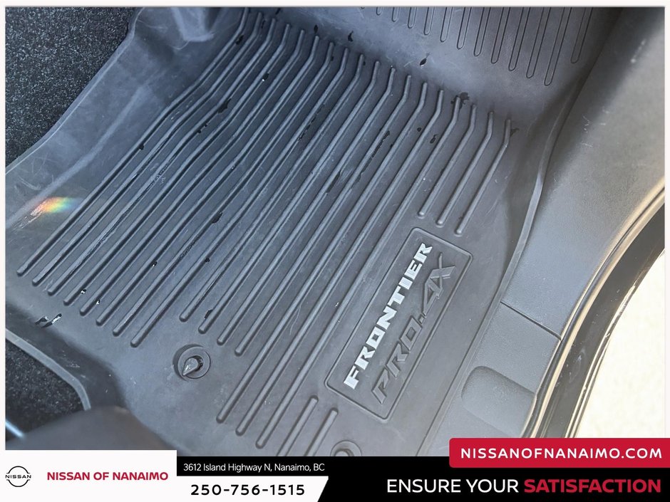 2022 Nissan Frontier PRO-4X-24