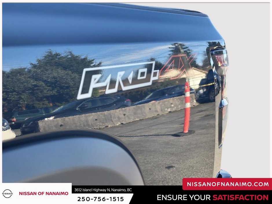 2022 Nissan Frontier PRO-4X-13