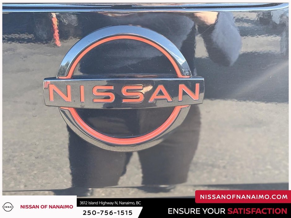 2022 Nissan Frontier PRO-4X-8