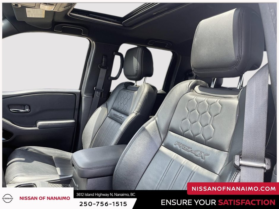 2022 Nissan Frontier PRO-4X-25
