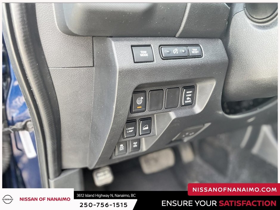 2022 Nissan Frontier PRO-4X-23