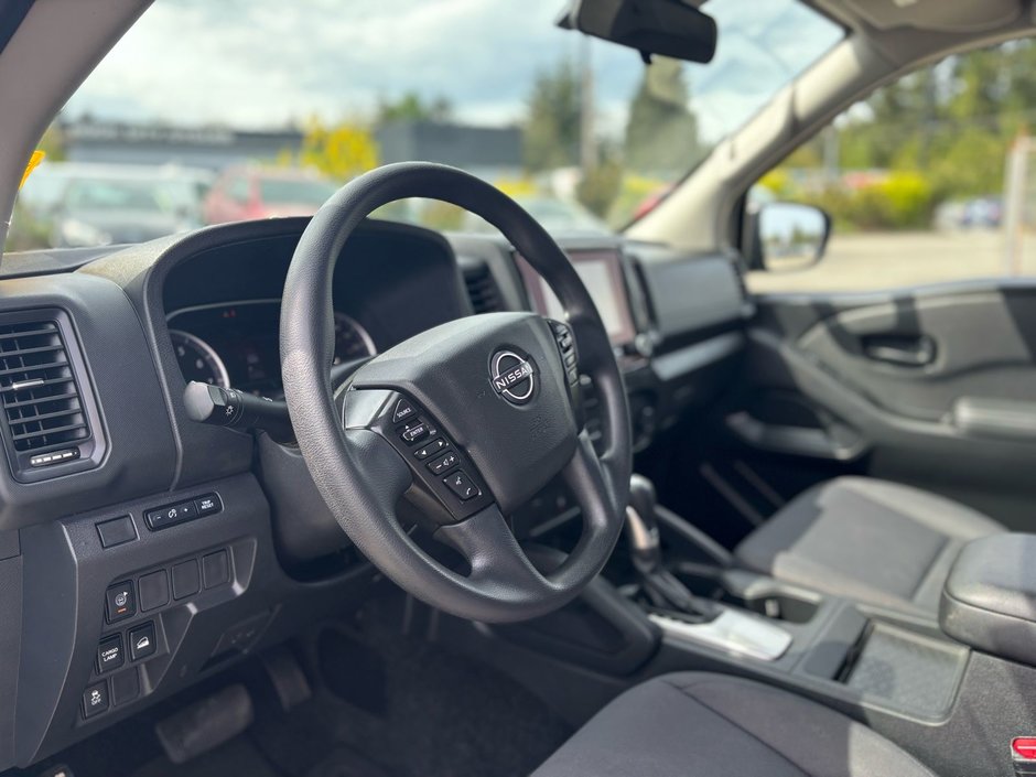 2023 Nissan Frontier S-14