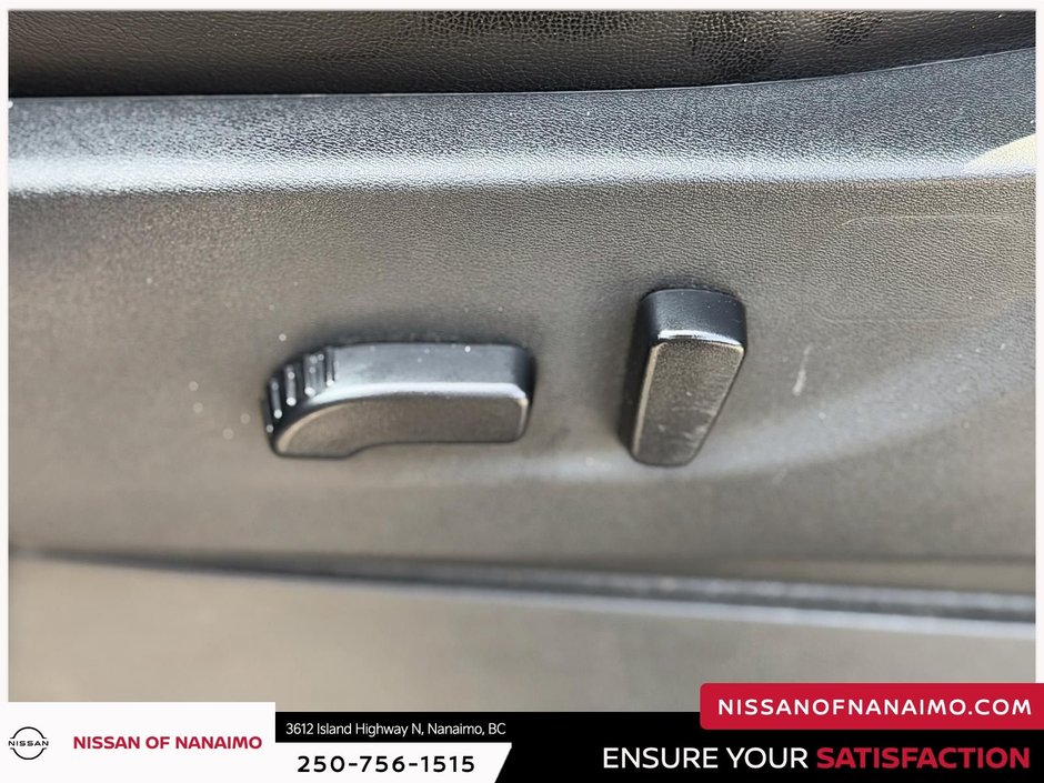 2024 Nissan Frontier PRO-4X-27