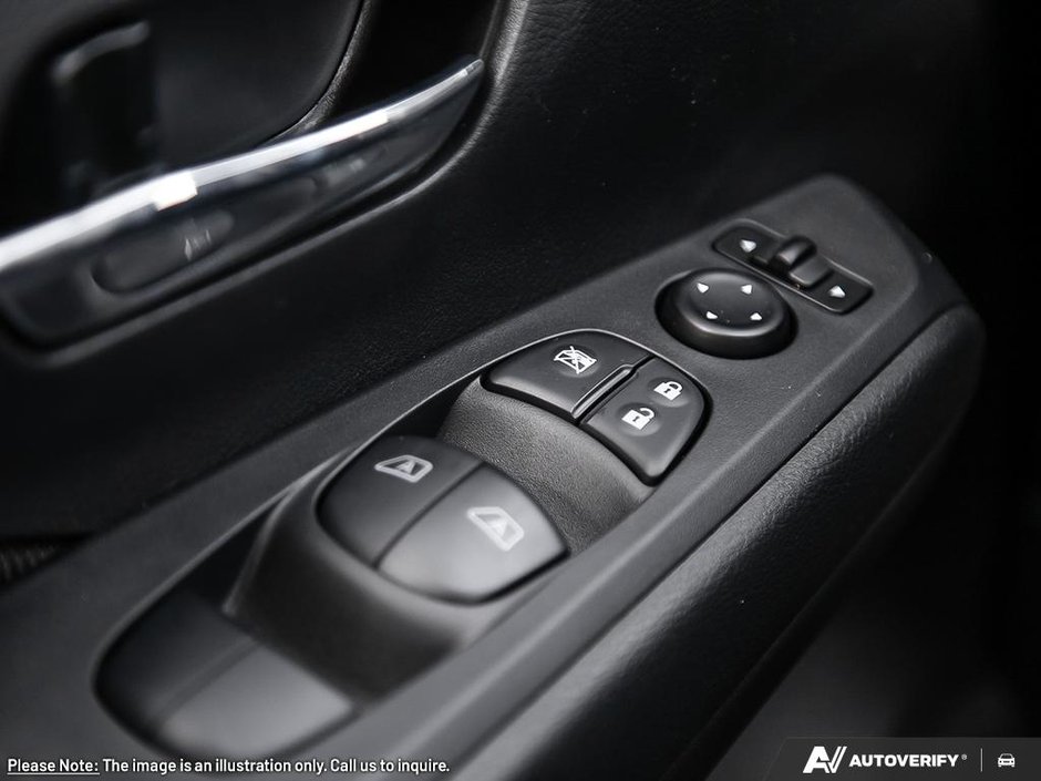 2025 Nissan Kicks Play SV-15