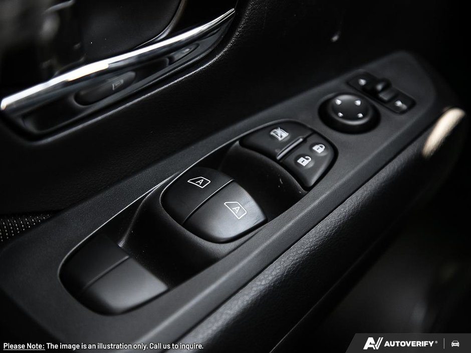 2025 Nissan Kicks Play SV-15