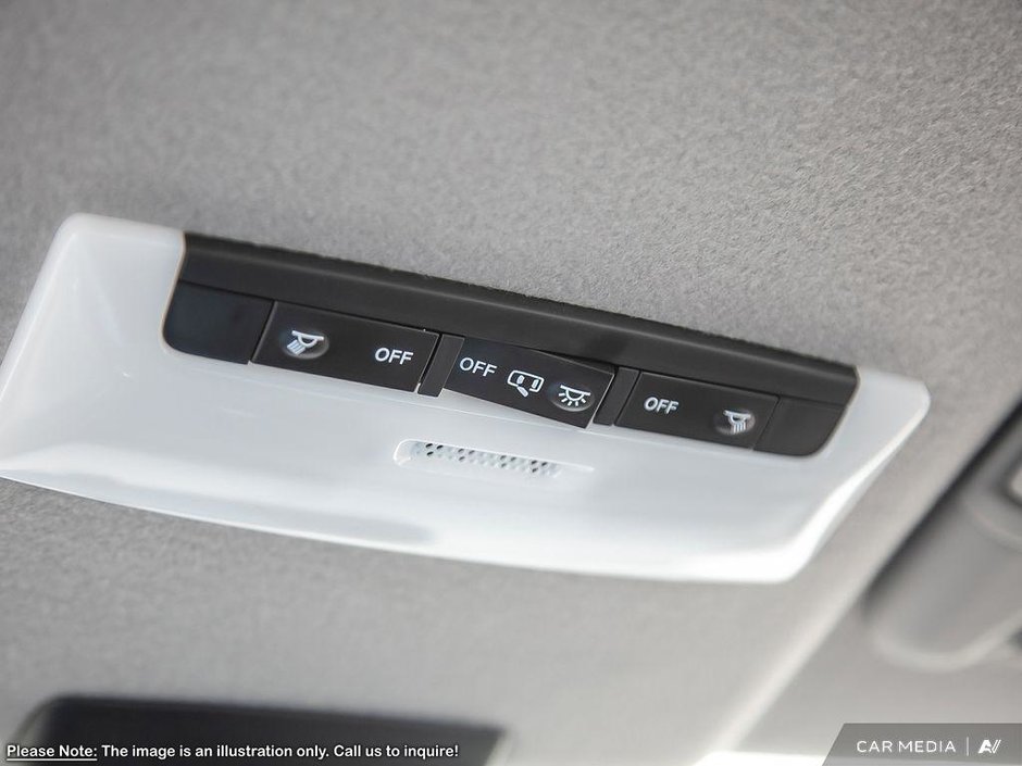 2025 Nissan Kicks Play SV-18