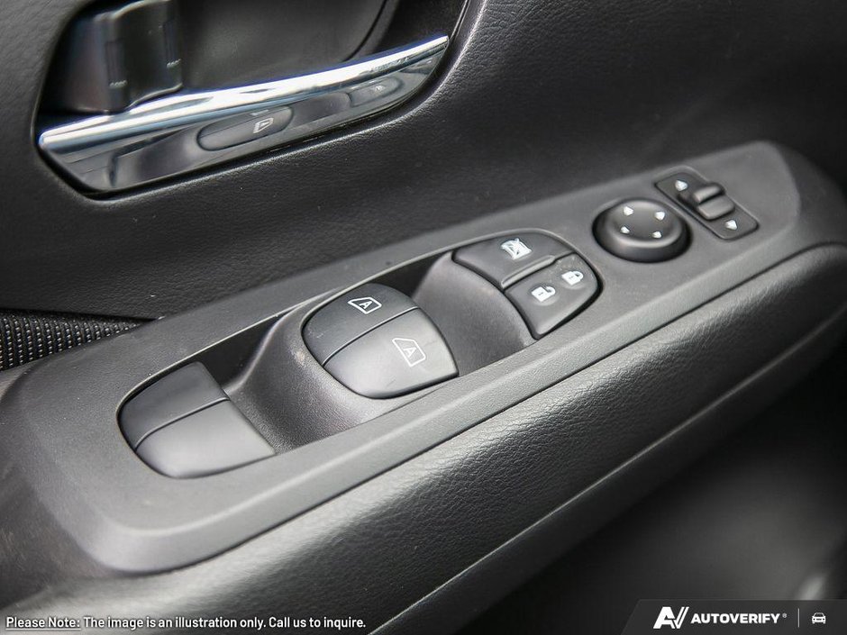 2025 Nissan Kicks Play SV-15