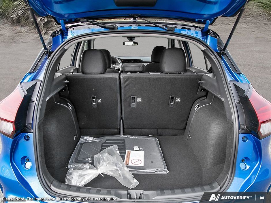 2025 Nissan Kicks Play SV-6