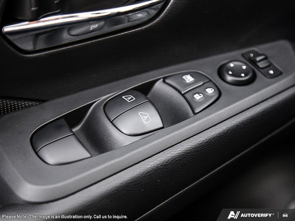 2025 Nissan Kicks Play SV-15