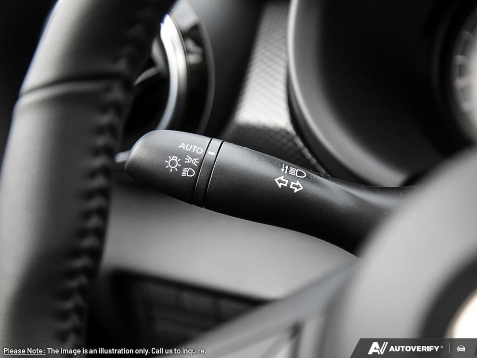 2025 Nissan Kicks Play SV-23