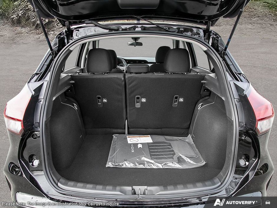 2025 Nissan Kicks Play SV-6