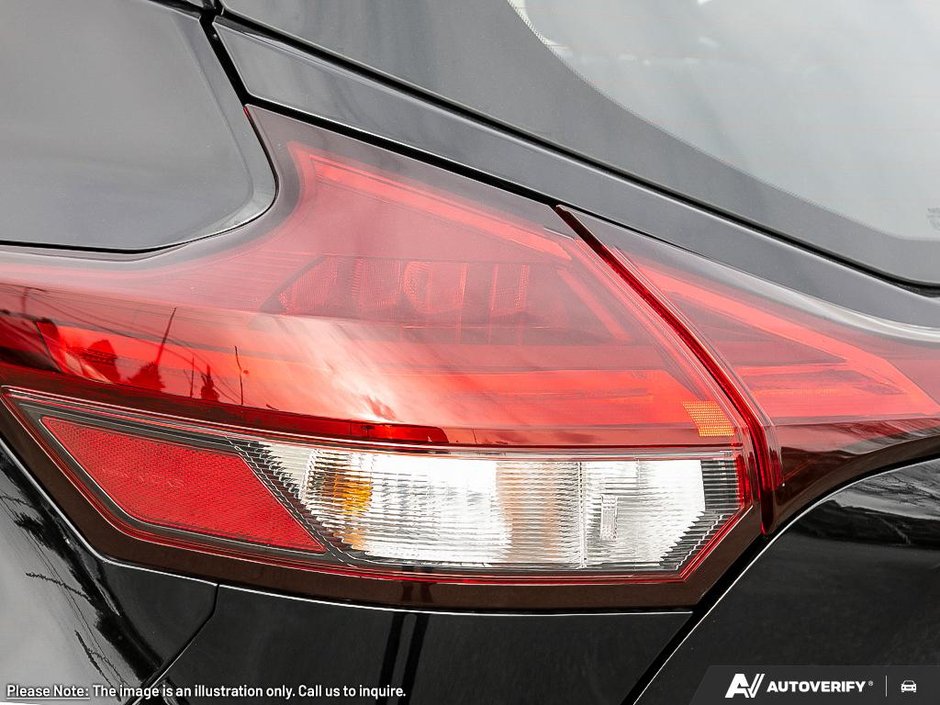 2025 Nissan Kicks Play SV-10