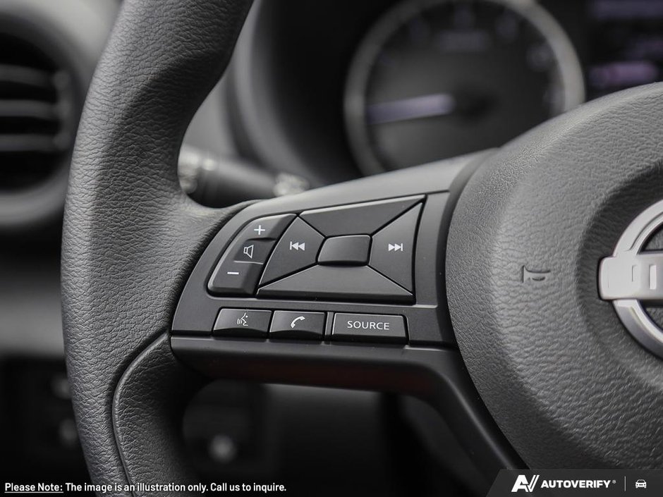 2025 Nissan Kicks Play S-14