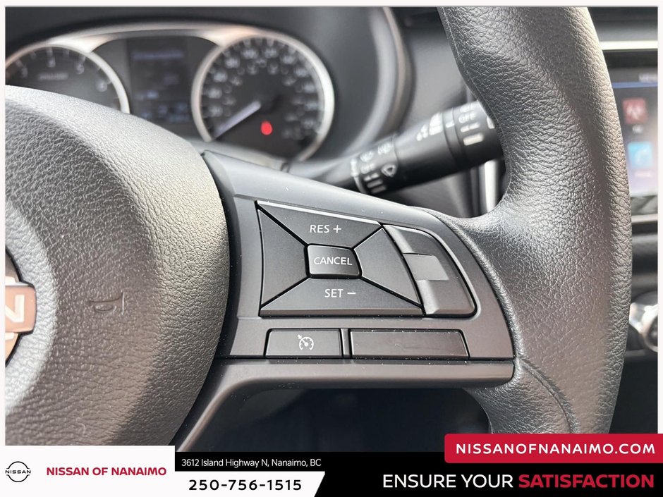 2025 Nissan Kicks Play S-27