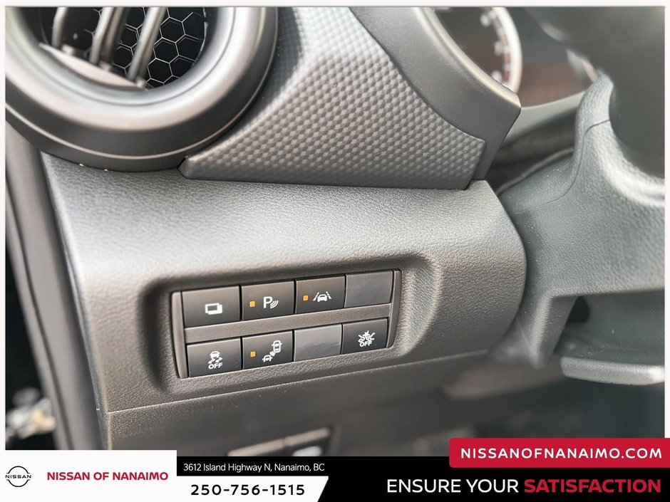 2025 Nissan Kicks Play S-24