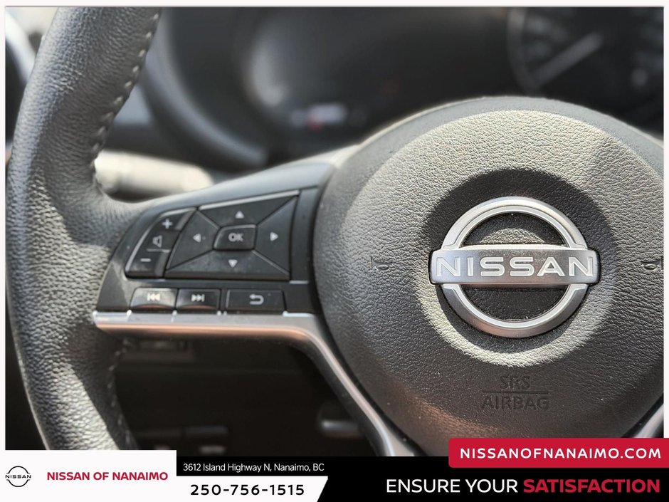2025 Nissan Kicks Play S-11